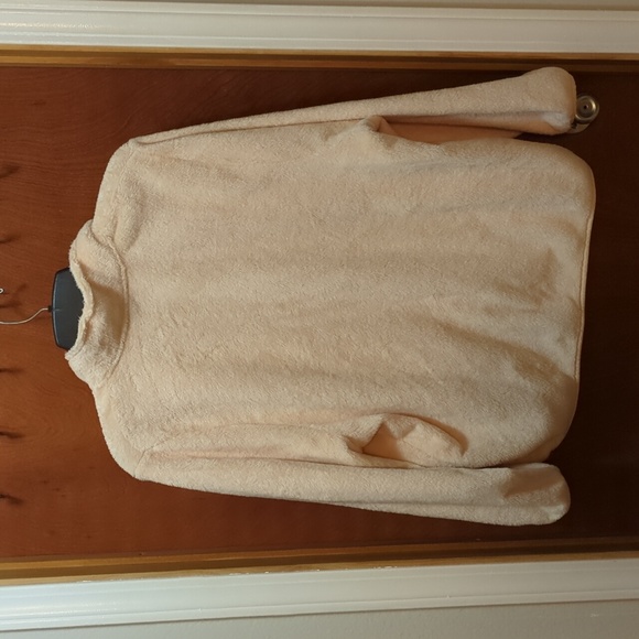 Super soft! Super cute! Volcom peachy pink plush pullover! XL W/ rose gold zip - Picture 5 of 5